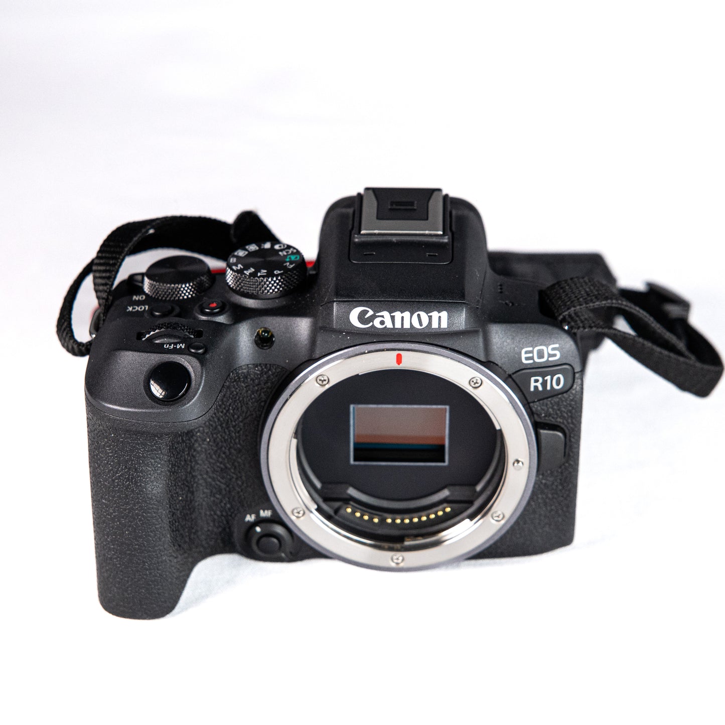 Canon EOS R10 + RF-S 18-45mm F4.5-6.3 IS STM Kit - Usato