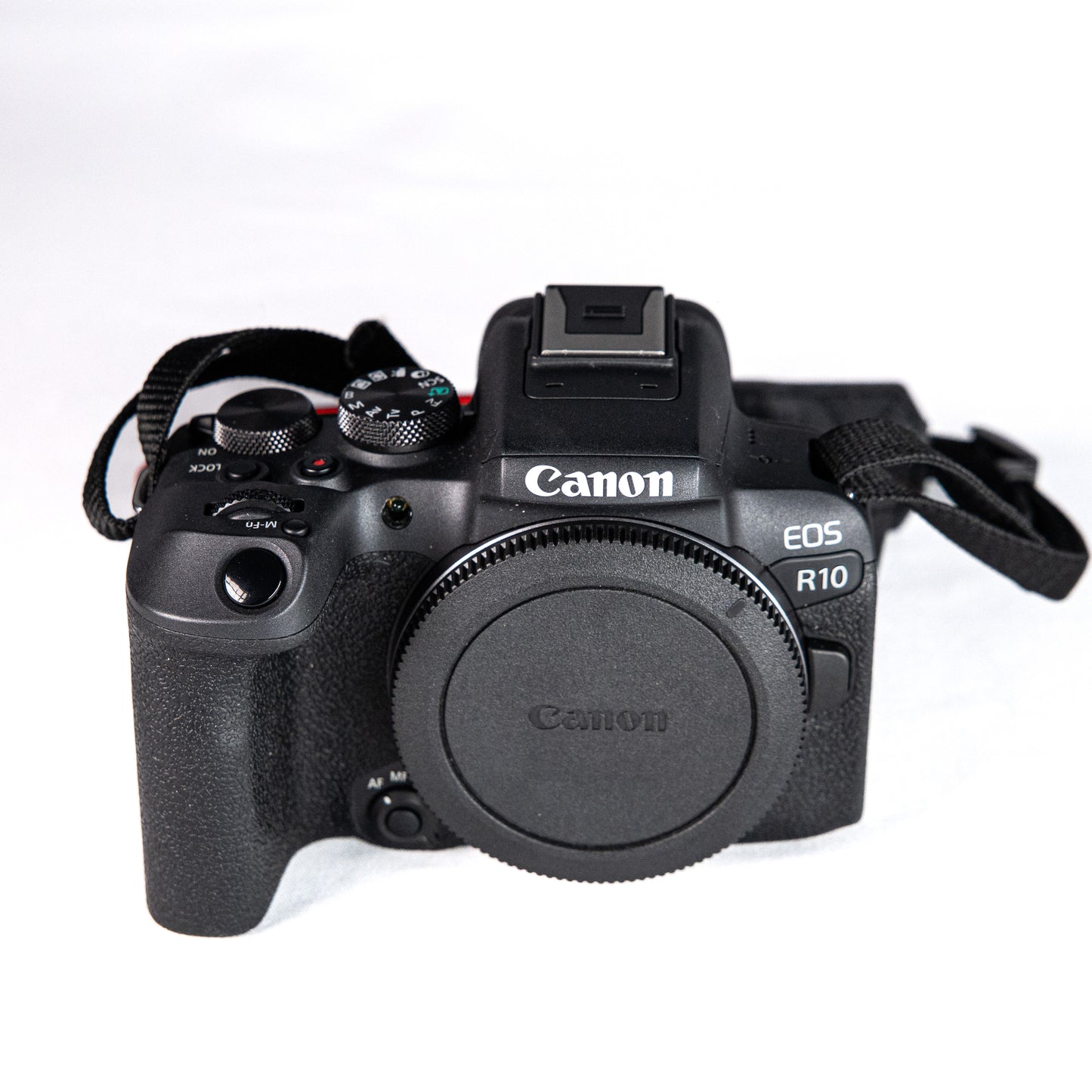 Canon EOS R10 + RF-S 18-45mm F4.5-6.3 IS STM Kit - Usato