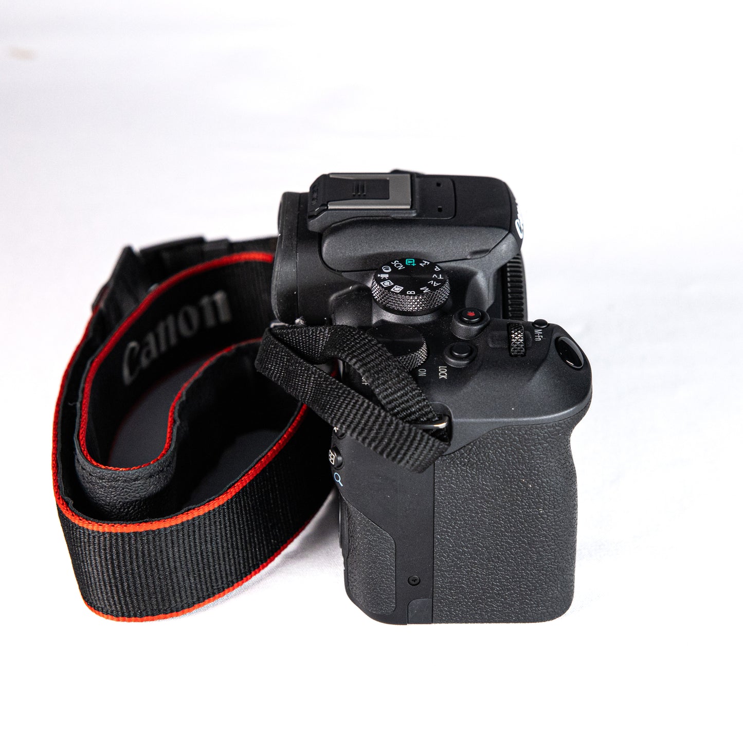 Canon EOS R10 + RF-S 18-45mm F4.5-6.3 IS STM Kit - Usato